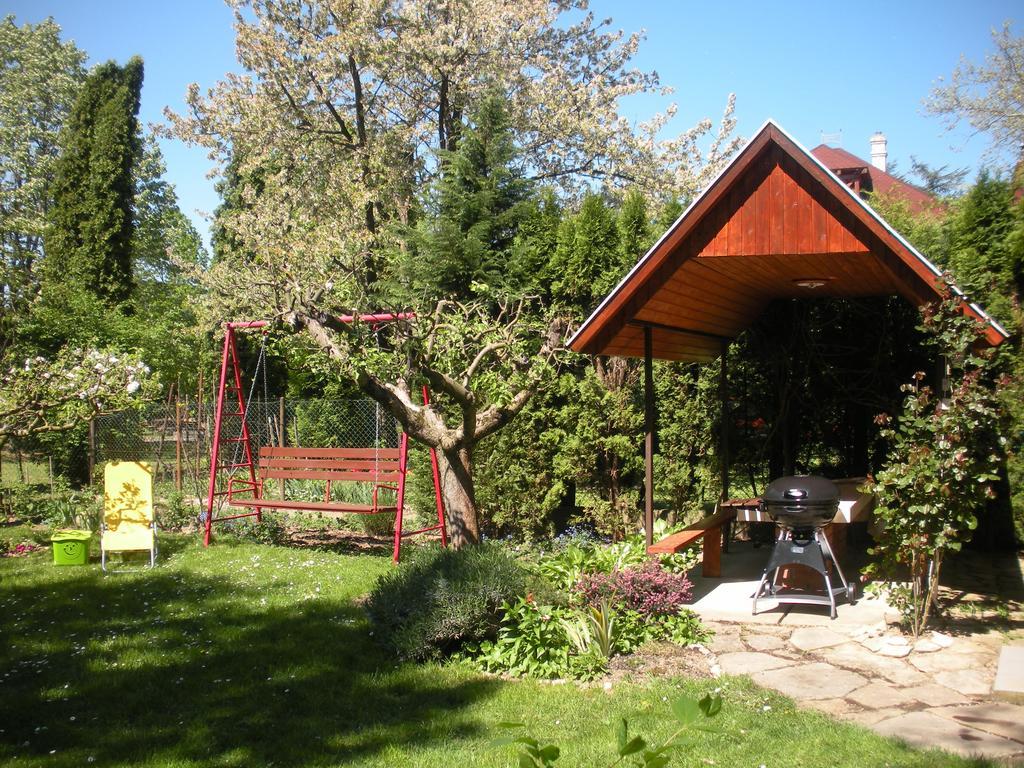 Anna Apartman Heviz Exterior photo