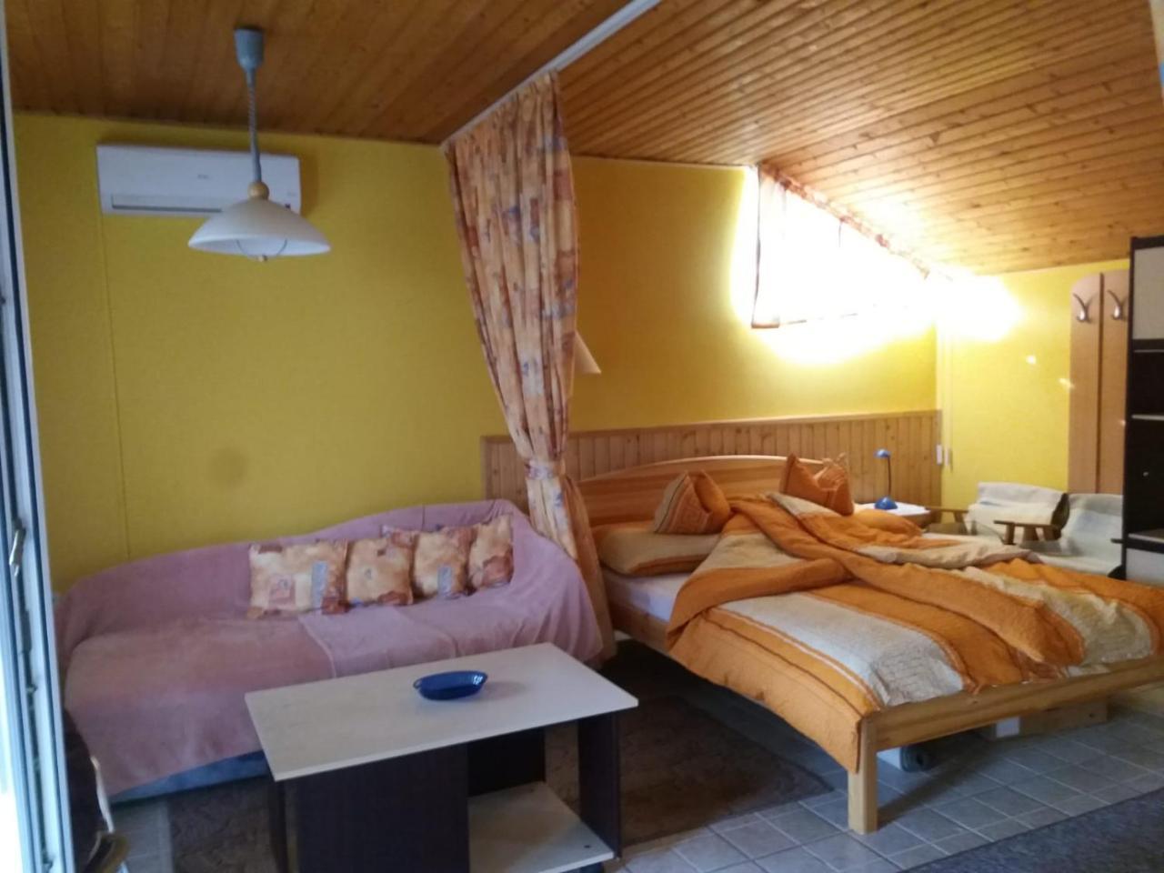 Anna Apartman Heviz Exterior photo